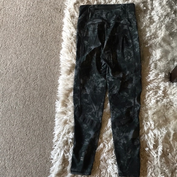 Sweaty Betty Leggings - Picture 7 of 8